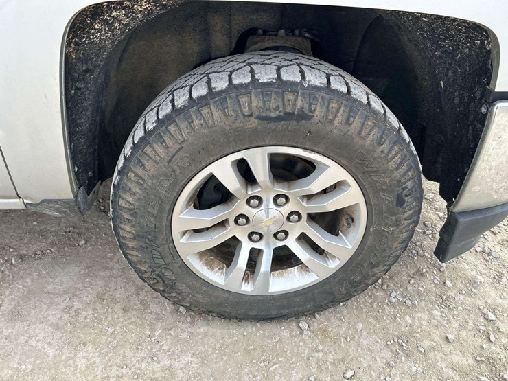 2018-chevrolet-silverado-1500-image-29