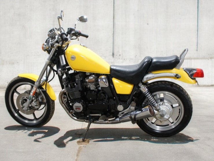 1985-yamaha-xj700-maxim-motorcycle-image-4