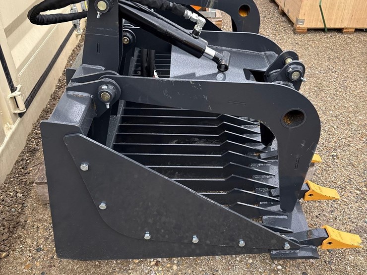 2783---rock-grapple-bucket---72"-image-2