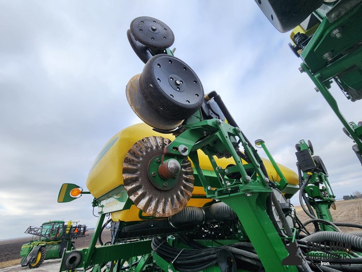 2018-john-deere-1795-image-19