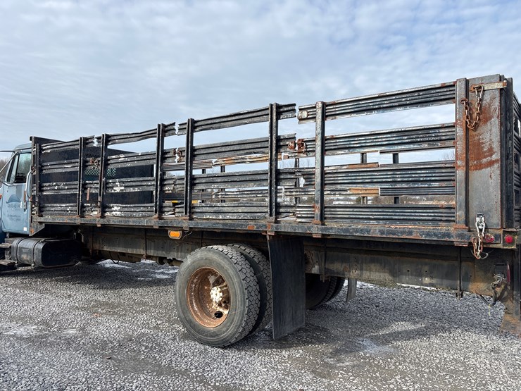 1995-international-4700-image-18