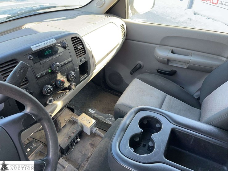 2008-chevrolet-silverado-2500hd-image-18