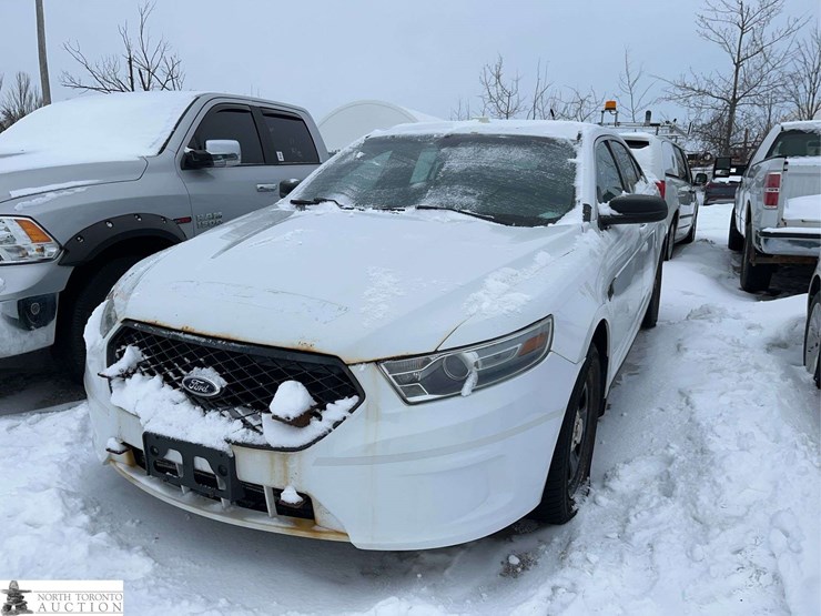 2013-ford-taurus-police-inte-image-1