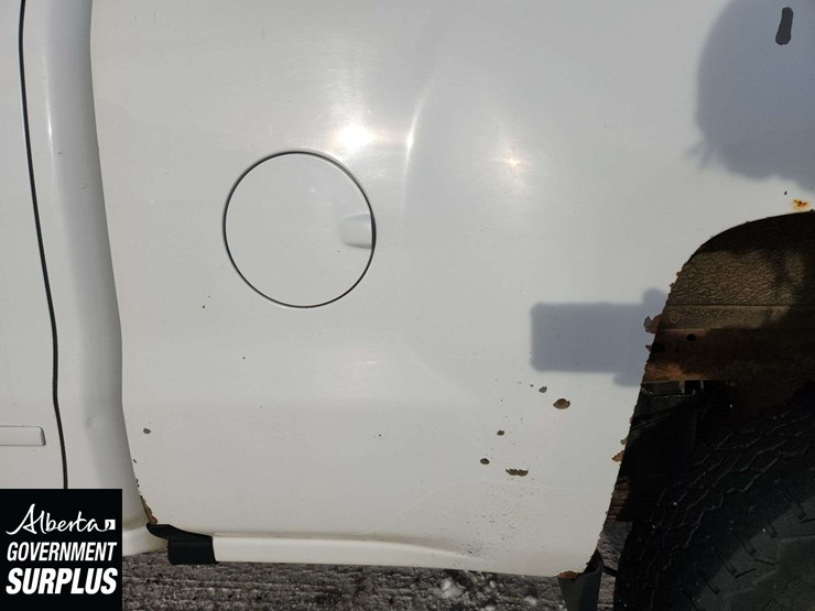 2016-chevrolet-silverado-2500hd-image-40