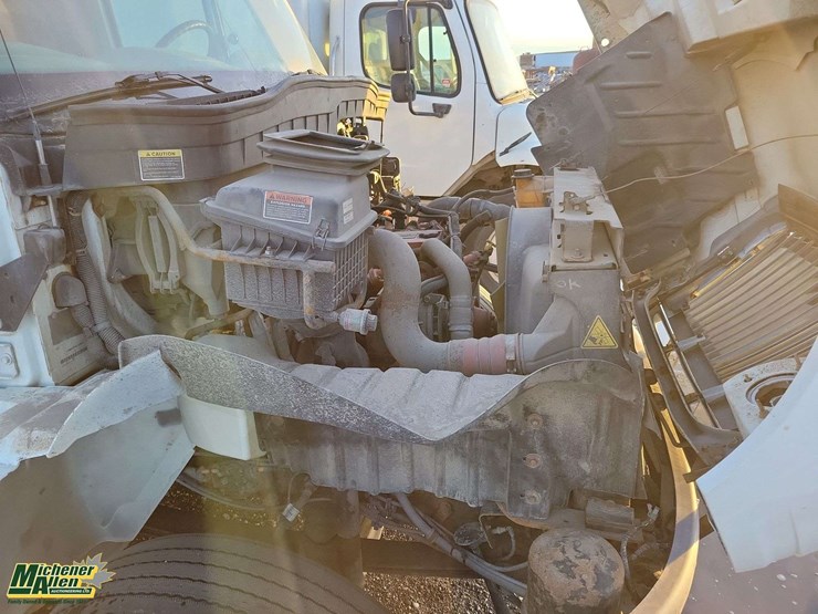 2015-international-durastar-4300-image-25