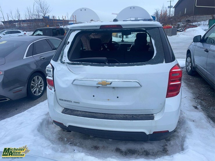 2017-chevrolet-equinox-image-3