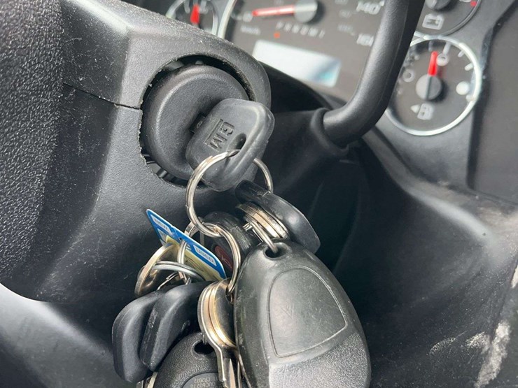 2016-chevrolet-express-g3500-image-19