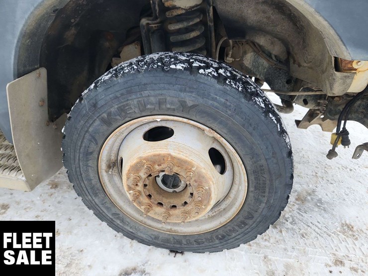 2011-ford-f550-image-13