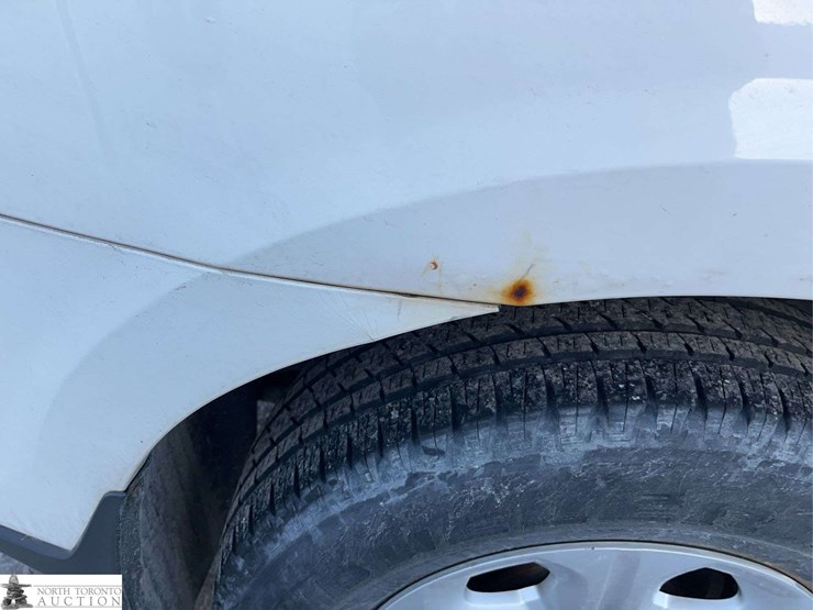 2013-chevrolet-traverse-image-29