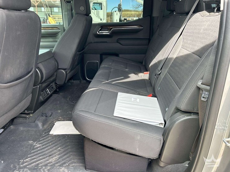 2023-gmc-seirra-elevation-crew-cab-4x4-pick-up-truck-image-20