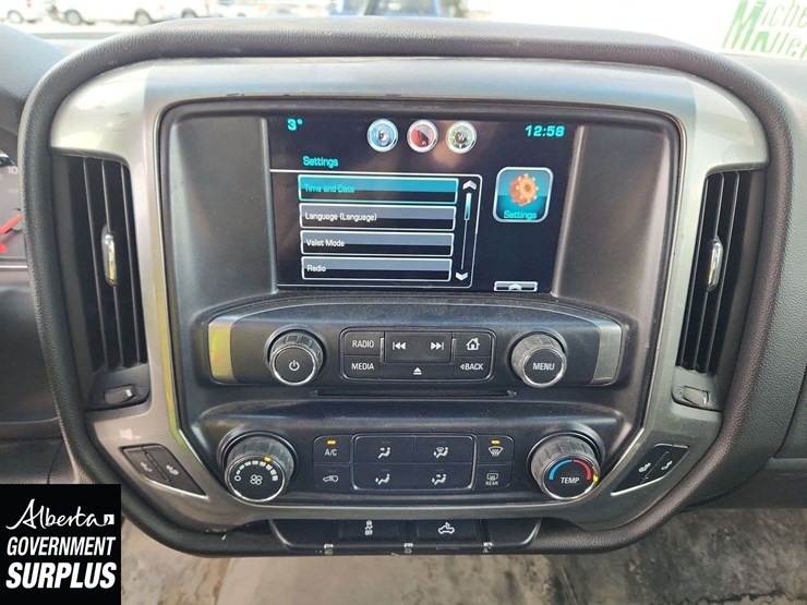 2016-chevrolet-silverado-2500hd-image-22