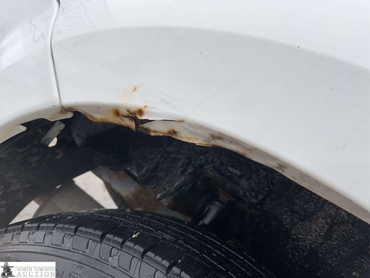 2012-ford-escape-xlt-image-38