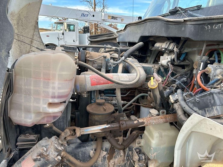 2004-international-durastar-4300-image-7