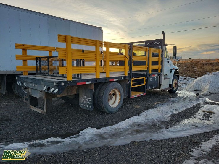 2015-international-durastar-4300-image-3