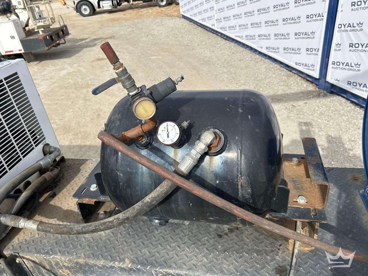 2019-ford-f550-image-30