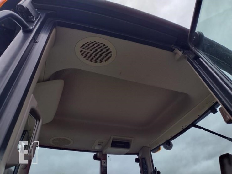 2014-john-deere-6140m-image-14