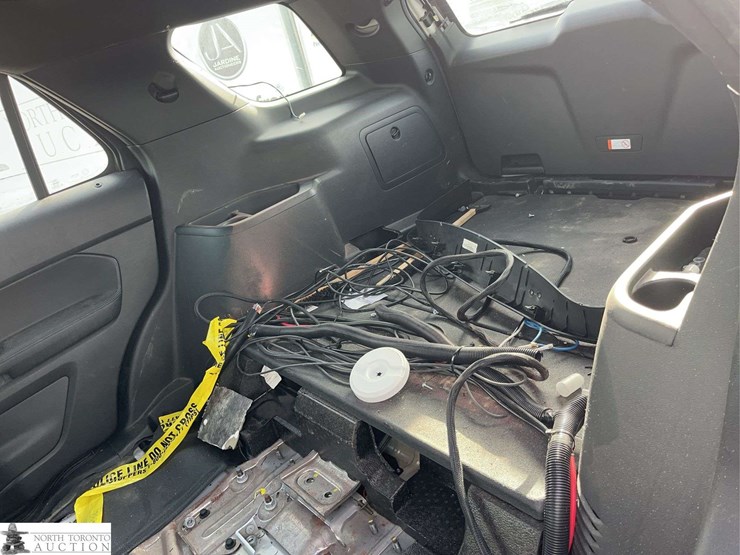 2017-ford-explorer-image-30