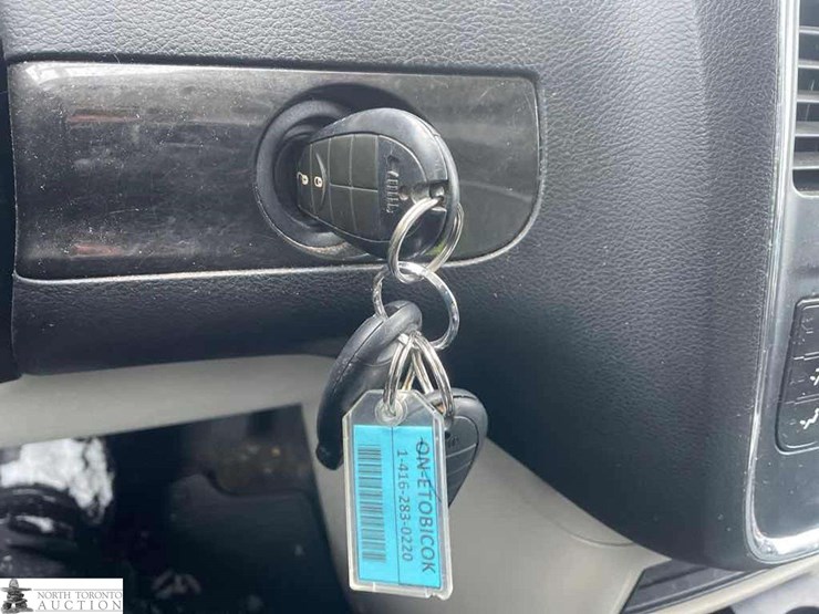 2015-ram-tradesman-image-17