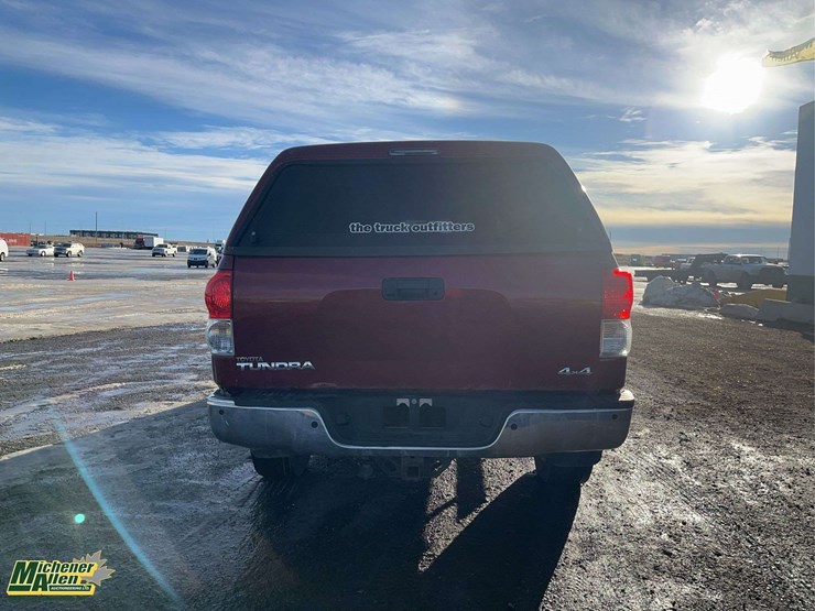 2010-toyota-tundra-image-7