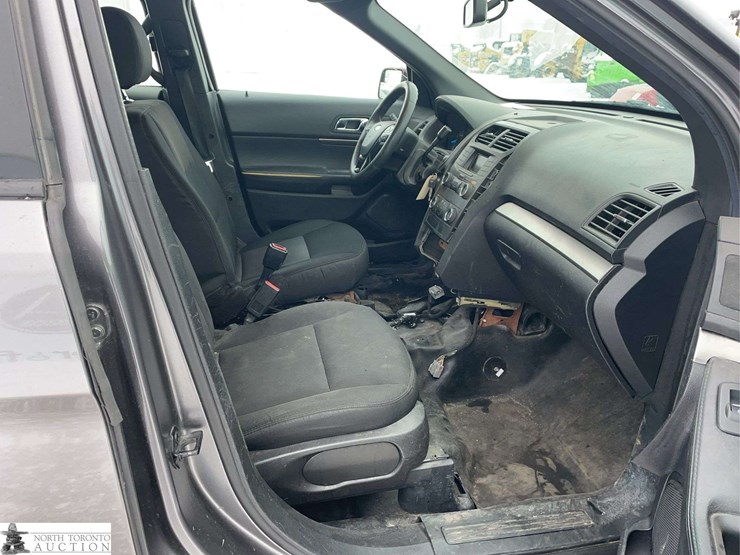 2019-ford-explorer-police-interceptor-image-25