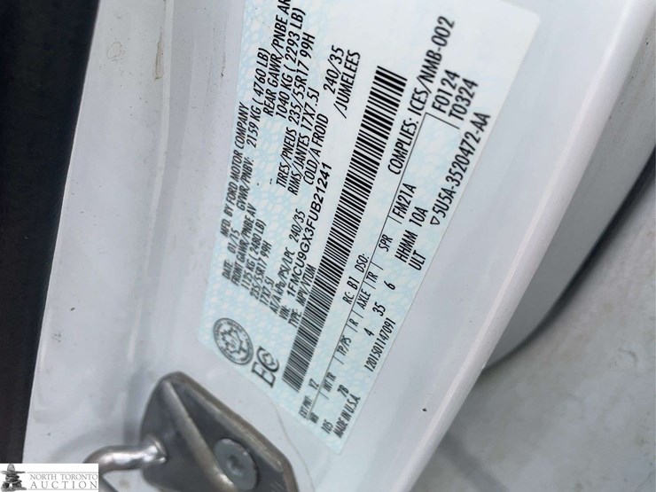 2015-ford-escape-image-10