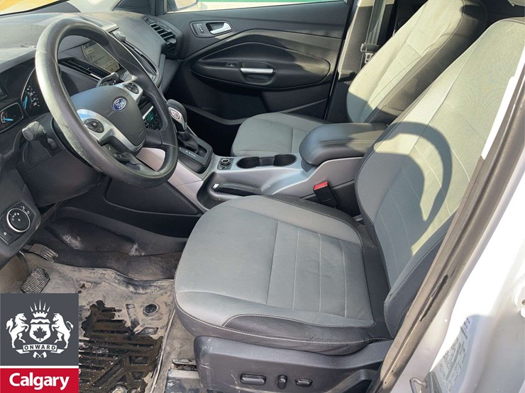 2016-ford-escape-se-image-13