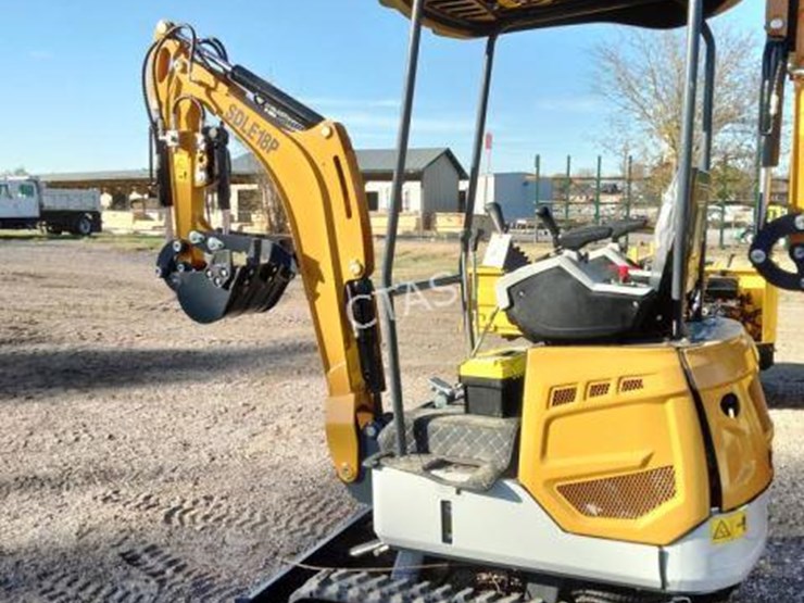 #115-•-mini-excavator---gas-(sdle18p)-image-1