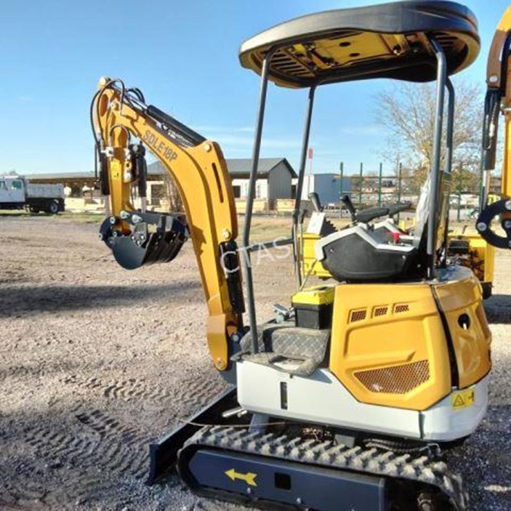 #115 • Mini Excavator - Gas (SDLE18P)