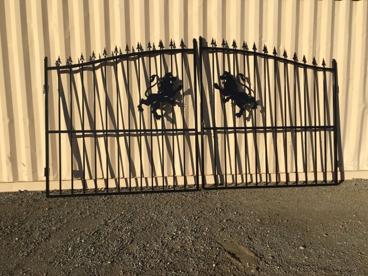 unused-2025-sd-lanch-14ft-bi-parting-iron-gate-image-1