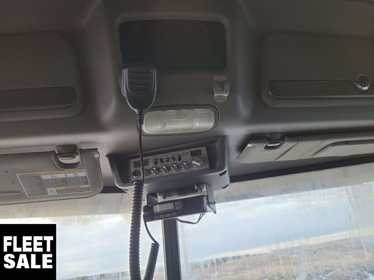 2016-peterbilt-389-image-24