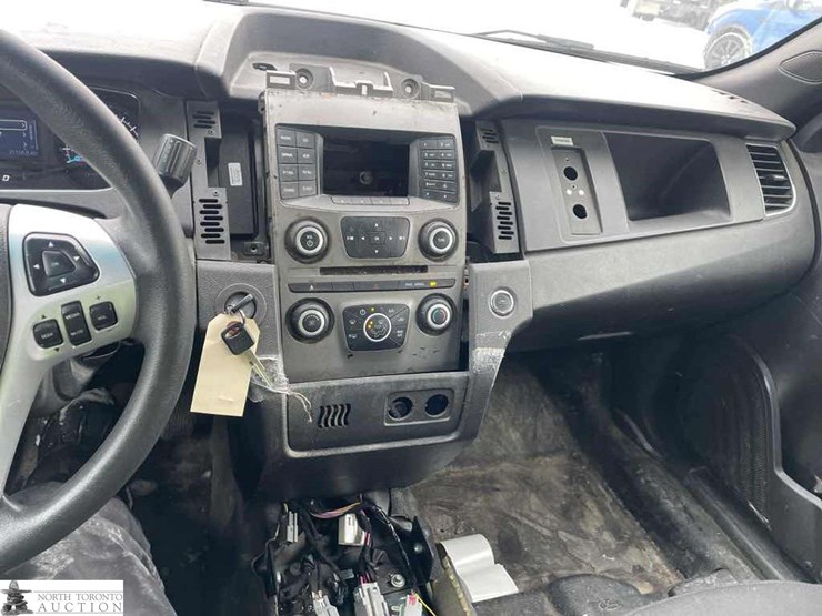 2017-ford-taurus-police-inte-image-15