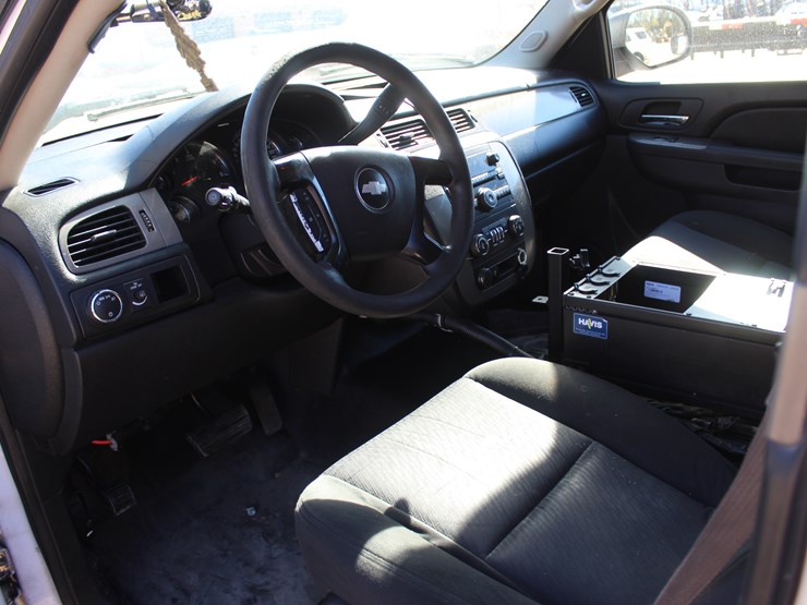 2013-chevrolet-tahoe-image-9