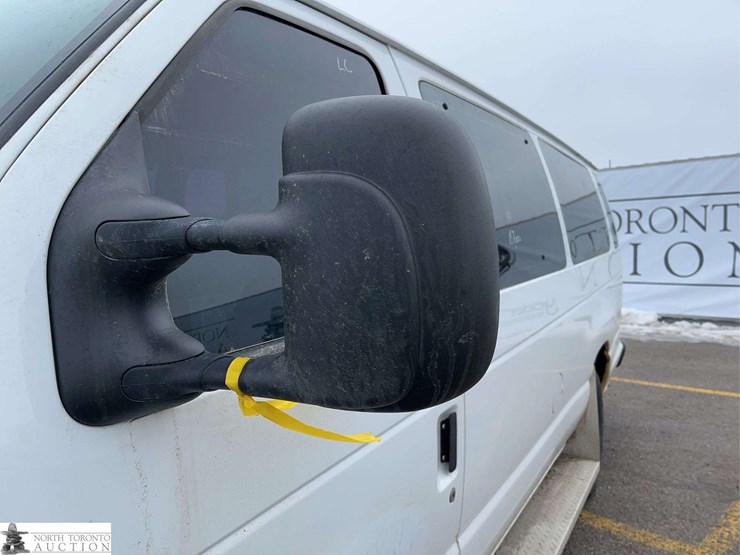 2014-ford-cargo-image-34