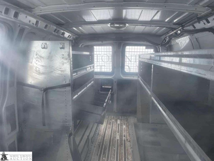 2011-chevrolet-express-g3500-image-15