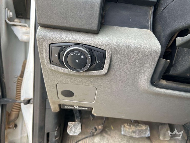 2017-ford-f550-image-15