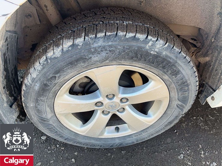 2013-toyota-sienna-image-11