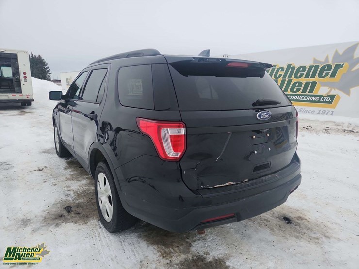 2019-ford-explorer-image-3