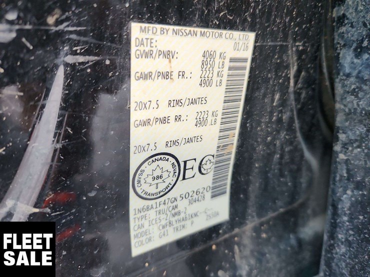 2016-nissan-titan-image-15