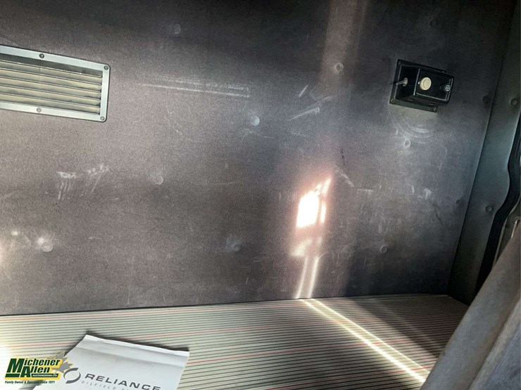 2006-kenworth-t800-image-18