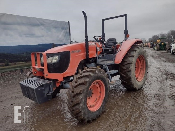 10-kubota-m108-tractor-image-22