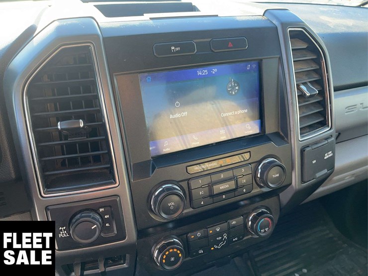 2021-ford-f350-image-19