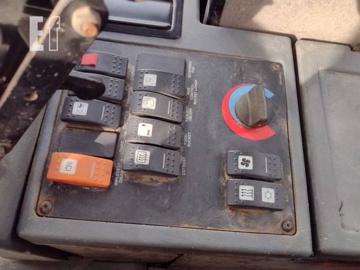 caterpillar-930g-image-11