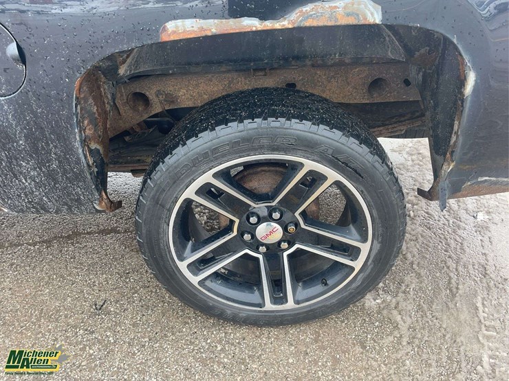 2013-chevrolet-silverado-1500-image-21