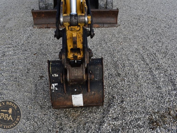 2019-caterpillar-305.5e2-cr-image-23