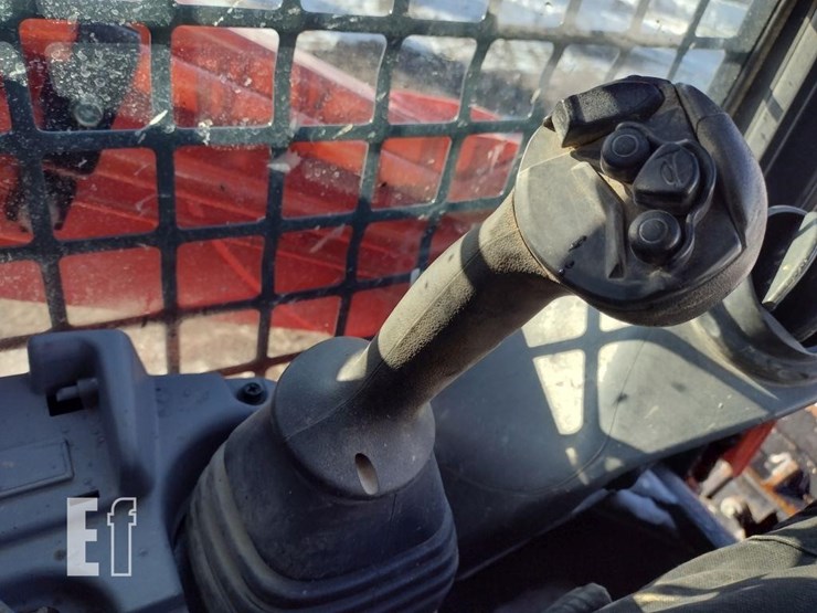 kubota-svl75-image-10