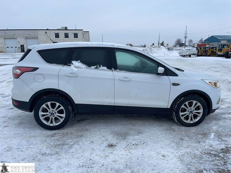 2017-ford-escape-image-6