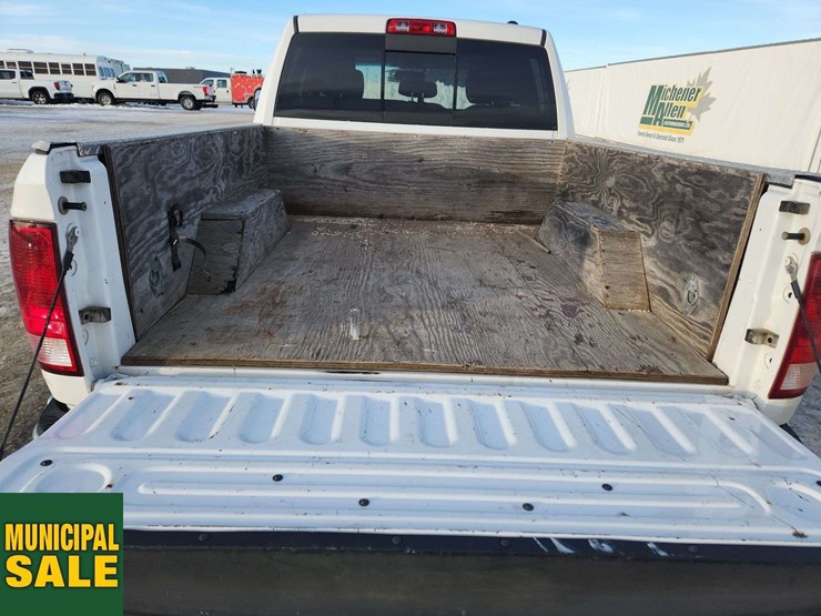 2011-dodge-1500-image-10