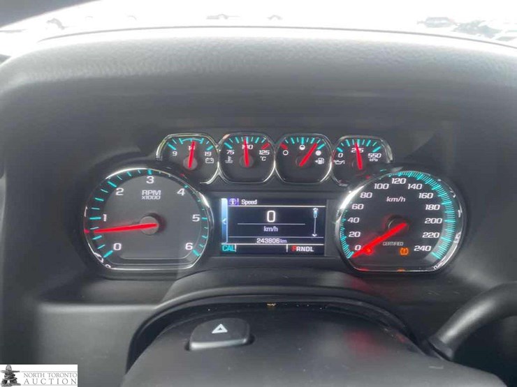 2018-chevrolet-tahoe-image-7