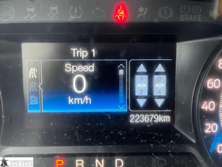 2018-ford-explorer-image-17