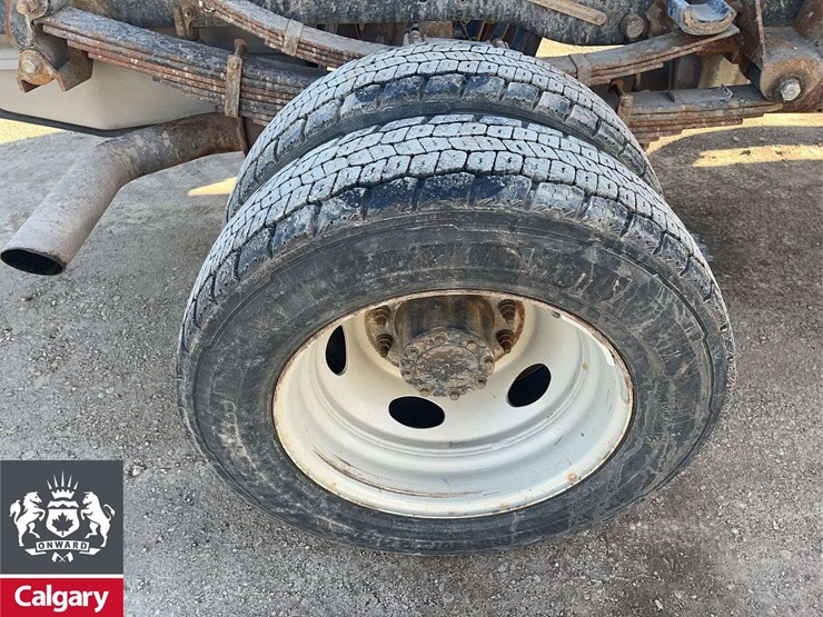 2012-ford-f550-image-11